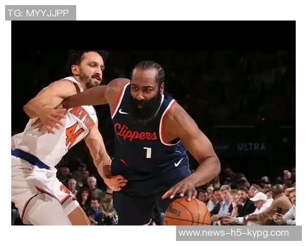 哈登带伤出战引争议卢指导强调尊重球员的比赛意愿